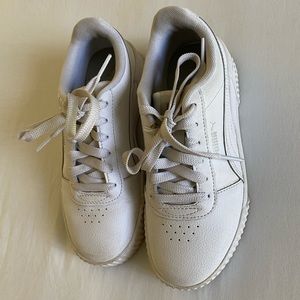 WOMENS WHITE PUMA SNEAKERS SIZE 5.5